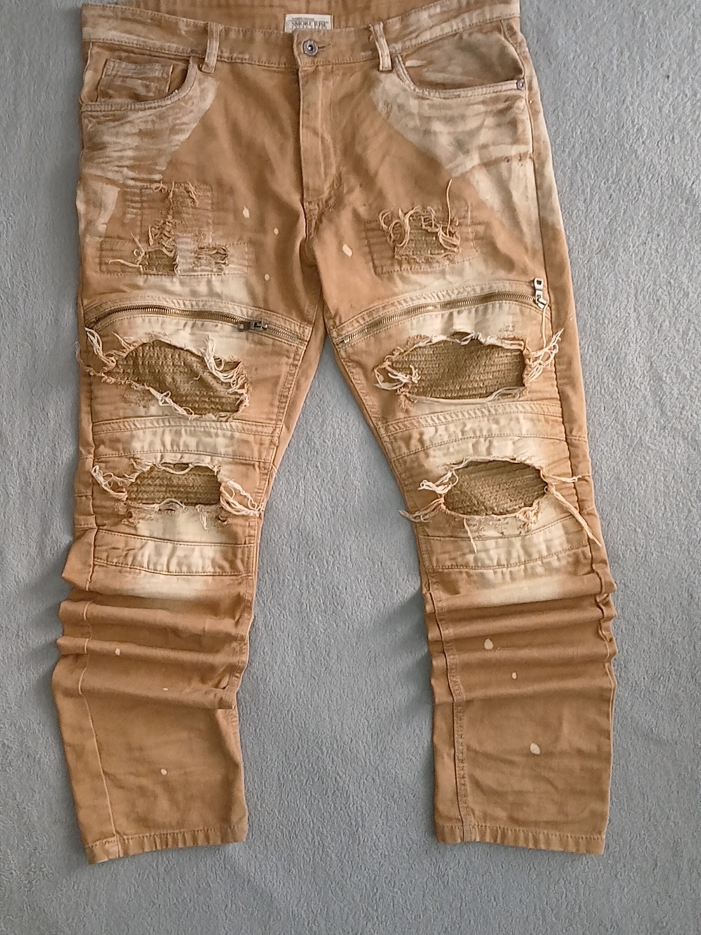 Men's Distressed Tan Ripped Jeans - Picture 2 of 4